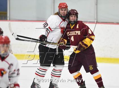 Thumbnail 3 in St. Joseph vs. Greenwich (FCIAC Semifinal) photogallery.