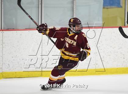 Thumbnail 2 in St. Joseph vs. Greenwich (FCIAC Semifinal) photogallery.