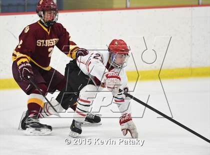 Thumbnail 3 in St. Joseph vs. Greenwich (FCIAC Semifinal) photogallery.