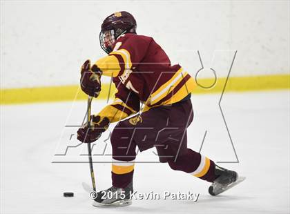 Thumbnail 1 in St. Joseph vs. Greenwich (FCIAC Semifinal) photogallery.