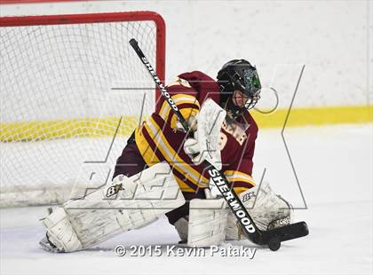 Thumbnail 1 in St. Joseph vs. Greenwich (FCIAC Semifinal) photogallery.