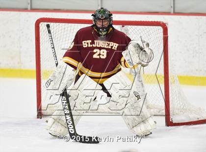 Thumbnail 3 in St. Joseph vs. Greenwich (FCIAC Semifinal) photogallery.