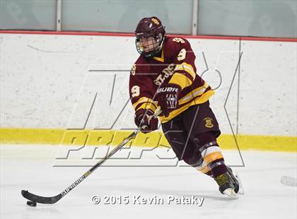 Thumbnail 2 in St. Joseph vs. Greenwich (FCIAC Semifinal) photogallery.