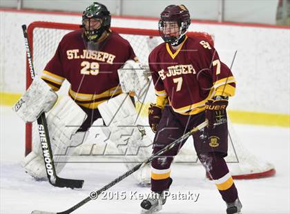 Thumbnail 2 in St. Joseph vs. Greenwich (FCIAC Semifinal) photogallery.