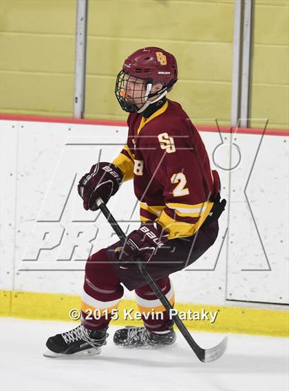 Thumbnail 2 in St. Joseph vs. Greenwich (FCIAC Semifinal) photogallery.