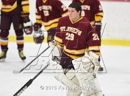 Thumbnail 2 in St. Joseph vs. Greenwich (FCIAC Semifinal) photogallery.