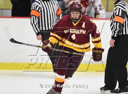 Thumbnail 2 in St. Joseph vs. Greenwich (FCIAC Semifinal) photogallery.
