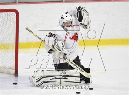 Thumbnail 3 in St. Joseph vs. Greenwich (FCIAC Semifinal) photogallery.