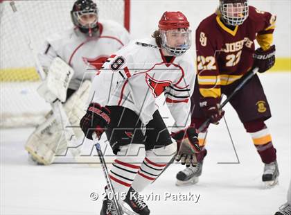 Thumbnail 2 in St. Joseph vs. Greenwich (FCIAC Semifinal) photogallery.