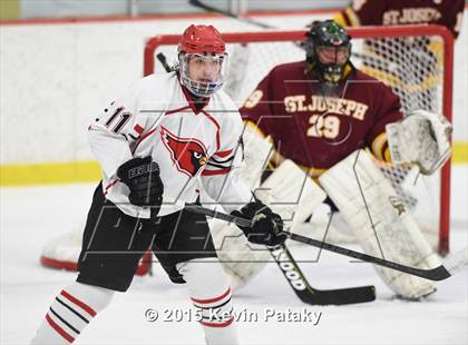Thumbnail 3 in St. Joseph vs. Greenwich (FCIAC Semifinal) photogallery.