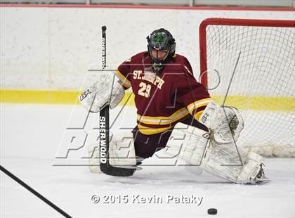 Thumbnail 2 in St. Joseph vs. Greenwich (FCIAC Semifinal) photogallery.