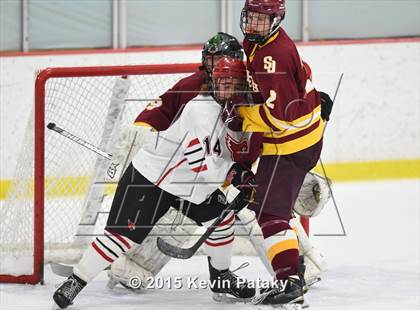 Thumbnail 2 in St. Joseph vs. Greenwich (FCIAC Semifinal) photogallery.
