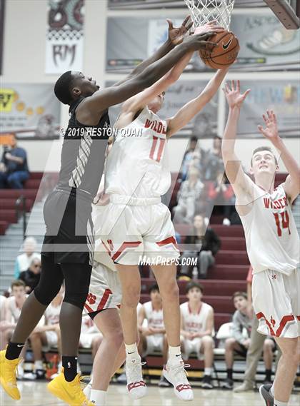 Thumbnail 3 in Mount Si vs. Pebblebrook (Rancho Mirage Holiday Invitational) photogallery.