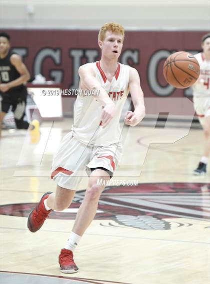 Thumbnail 2 in Mount Si vs. Pebblebrook (Rancho Mirage Holiday Invitational) photogallery.