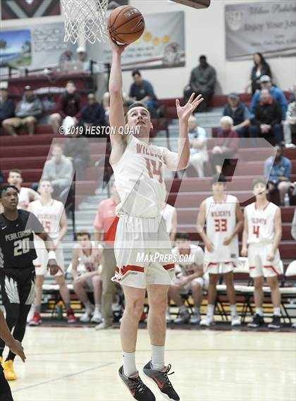 Thumbnail 3 in Mount Si vs. Pebblebrook (Rancho Mirage Holiday Invitational) photogallery.