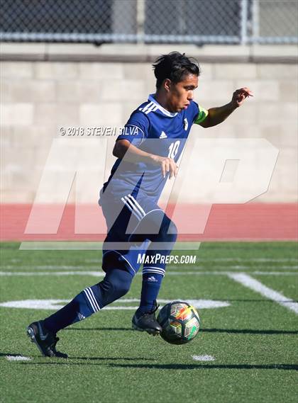 Thumbnail 1 in Harvard-Westlake vs. St. John Bosco (23rd Annual SoCal Soccer Classic) photogallery.