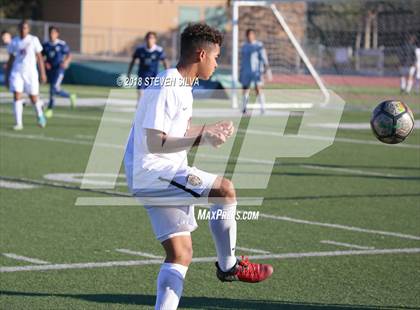 Thumbnail 1 in Harvard-Westlake vs. St. John Bosco (23rd Annual SoCal Soccer Classic) photogallery.