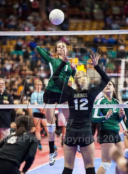 Thumbnail 2 in Valley vs. Bishop Machebeuf (CHSAA 3A Pool 2) photogallery.