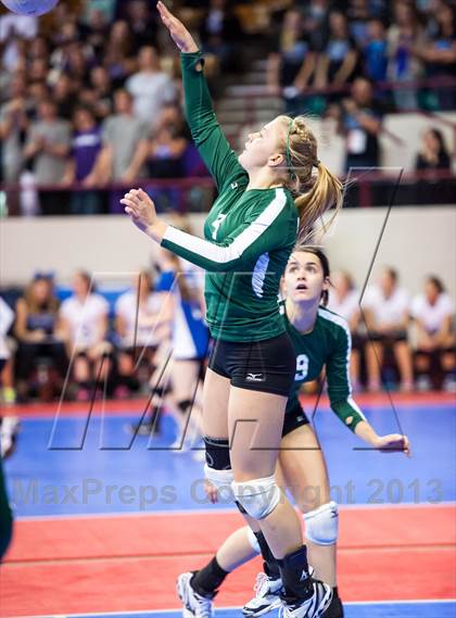 Thumbnail 3 in Valley vs. Bishop Machebeuf (CHSAA 3A Pool 2) photogallery.