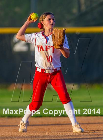 Thumbnail 1 in Warren @ Taft photogallery.