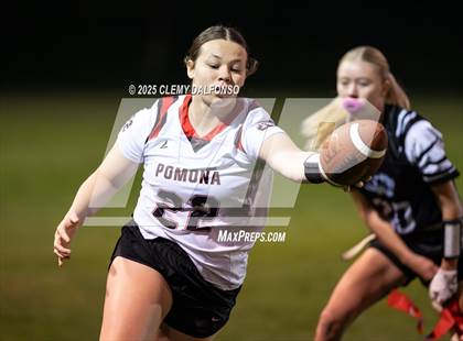 Thumbnail 3 in Pomona @ Lakewood photogallery.
