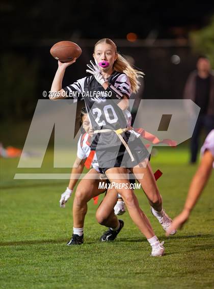 Thumbnail 1 in Pomona @ Lakewood photogallery.