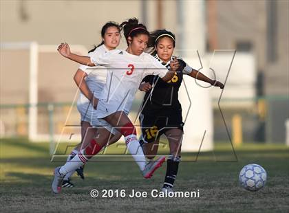 Thumbnail 3 in Lee [Robert E.] vs East Central (BAC West) photogallery.