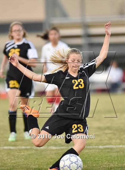 Thumbnail 2 in Lee [Robert E.] vs East Central (BAC West) photogallery.