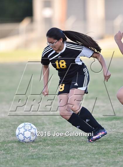 Thumbnail 3 in Lee [Robert E.] vs East Central (BAC West) photogallery.