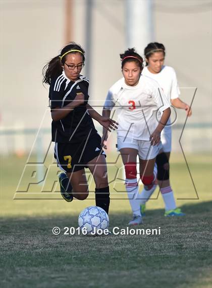 Thumbnail 2 in Lee [Robert E.] vs East Central (BAC West) photogallery.