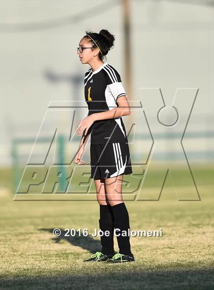 Thumbnail 3 in Lee [Robert E.] vs East Central (BAC West) photogallery.