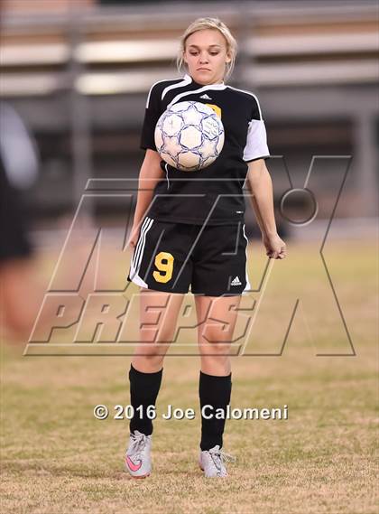 Thumbnail 2 in Lee [Robert E.] vs East Central (BAC West) photogallery.