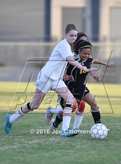 Thumbnail 3 in Lee [Robert E.] vs East Central (BAC West) photogallery.