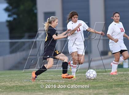 Thumbnail 3 in Lee [Robert E.] vs East Central (BAC West) photogallery.