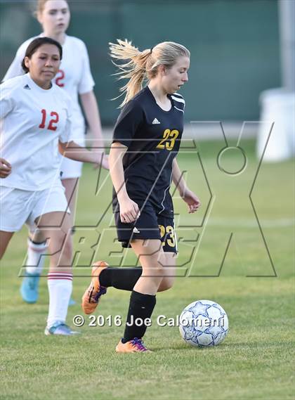 Thumbnail 1 in Lee [Robert E.] vs East Central (BAC West) photogallery.