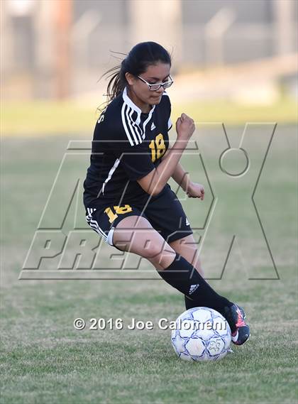 Thumbnail 2 in Lee [Robert E.] vs East Central (BAC West) photogallery.