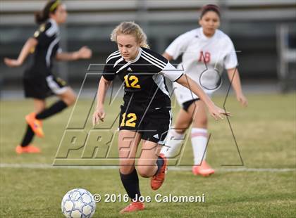 Thumbnail 2 in Lee [Robert E.] vs East Central (BAC West) photogallery.