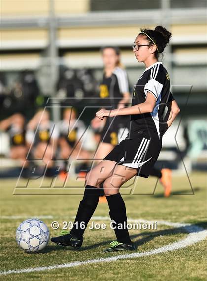 Thumbnail 1 in Lee [Robert E.] vs East Central (BAC West) photogallery.