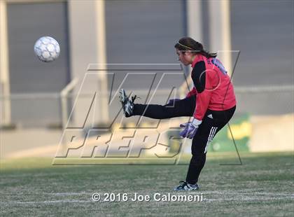 Thumbnail 2 in Lee [Robert E.] vs East Central (BAC West) photogallery.