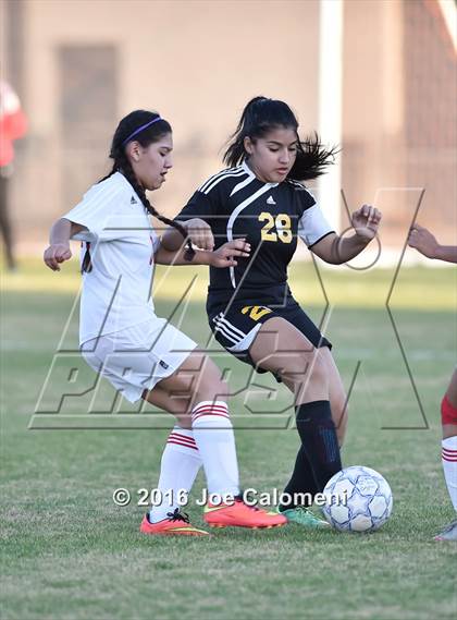 Thumbnail 3 in Lee [Robert E.] vs East Central (BAC West) photogallery.
