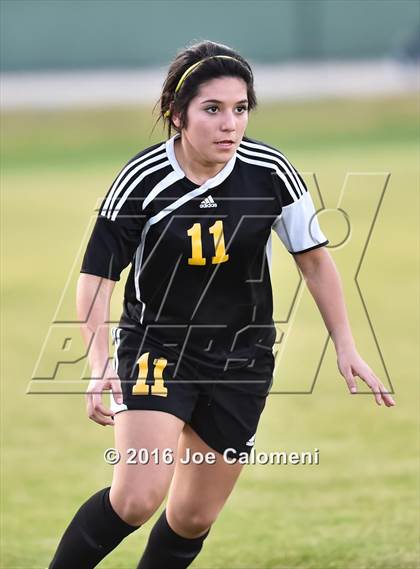 Thumbnail 2 in Lee [Robert E.] vs East Central (BAC West) photogallery.
