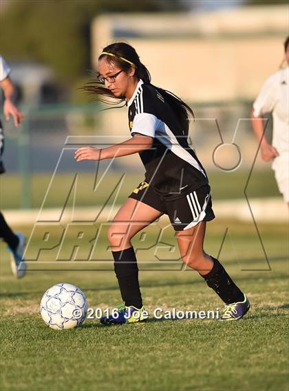 Thumbnail 3 in Lee [Robert E.] vs East Central (BAC West) photogallery.