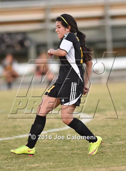 Thumbnail 2 in Lee [Robert E.] vs East Central (BAC West) photogallery.