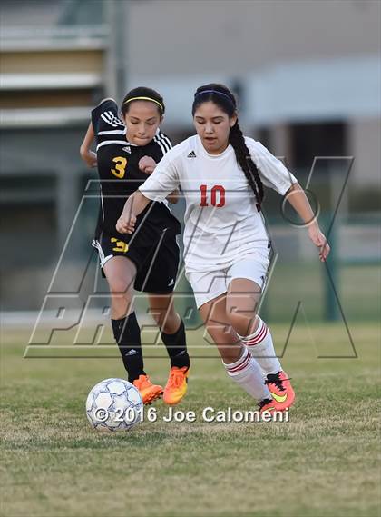 Thumbnail 2 in Lee [Robert E.] vs East Central (BAC West) photogallery.