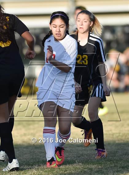 Thumbnail 3 in Lee [Robert E.] vs East Central (BAC West) photogallery.