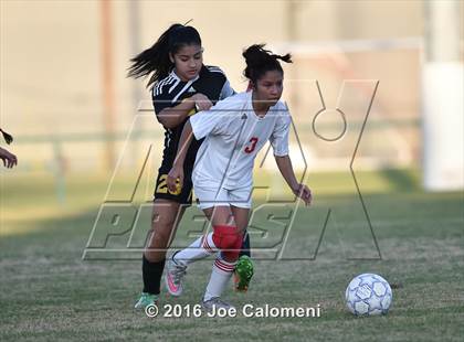 Thumbnail 3 in Lee [Robert E.] vs East Central (BAC West) photogallery.