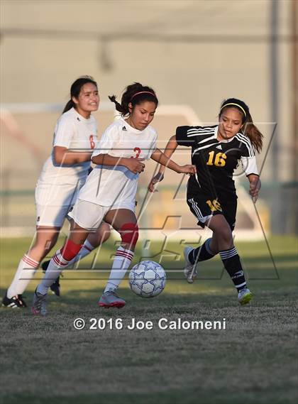 Thumbnail 2 in Lee [Robert E.] vs East Central (BAC West) photogallery.