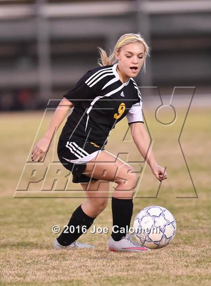 Thumbnail 1 in Lee [Robert E.] vs East Central (BAC West) photogallery.
