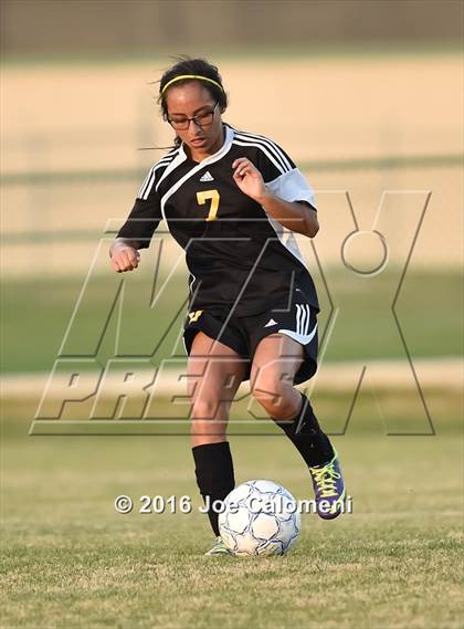 Thumbnail 3 in Lee [Robert E.] vs East Central (BAC West) photogallery.