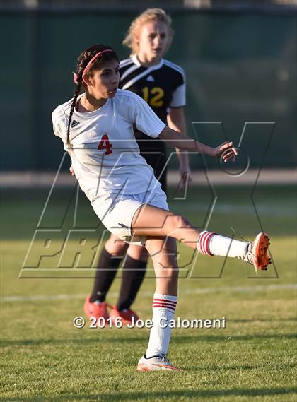 Thumbnail 2 in Lee [Robert E.] vs East Central (BAC West) photogallery.